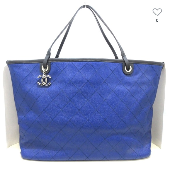 CHANEL Handbags - 💎 GORGEOUS 💎 BLUE CAVIAR CHANEL TOTE ITALY ZIPPER CLOSURE